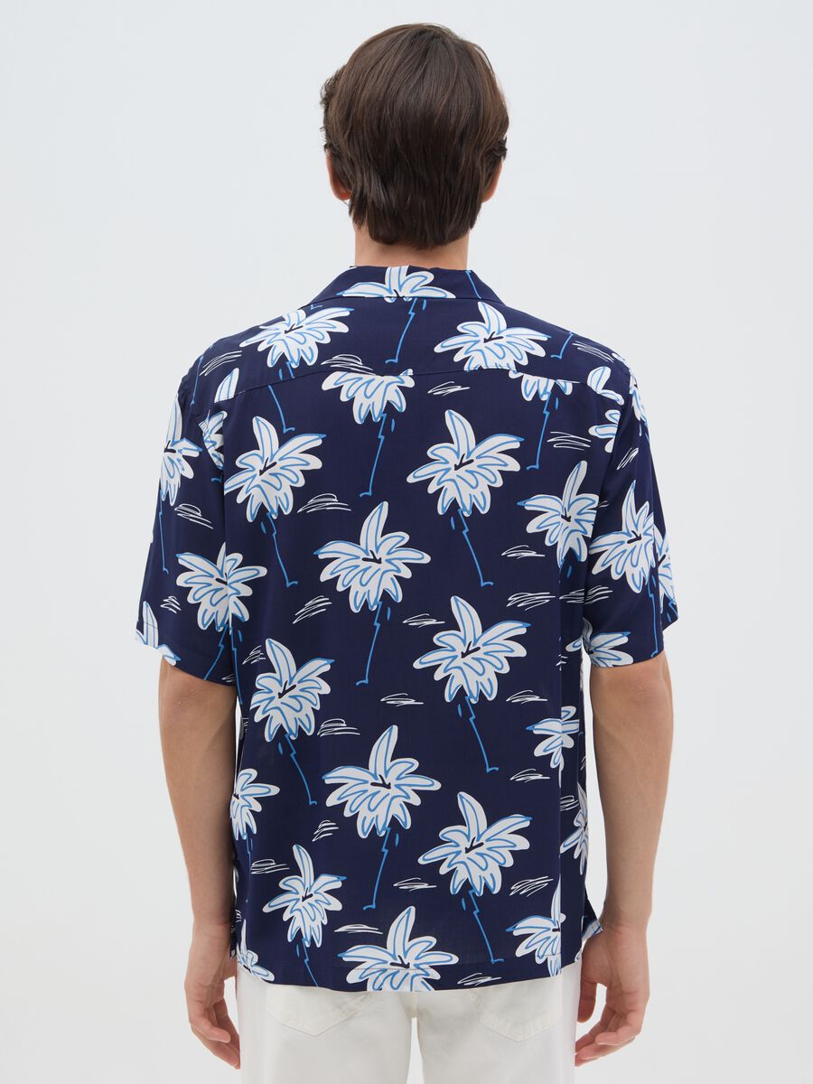 Men's multicolour over-fit shirt in pure viscose with pattern_3