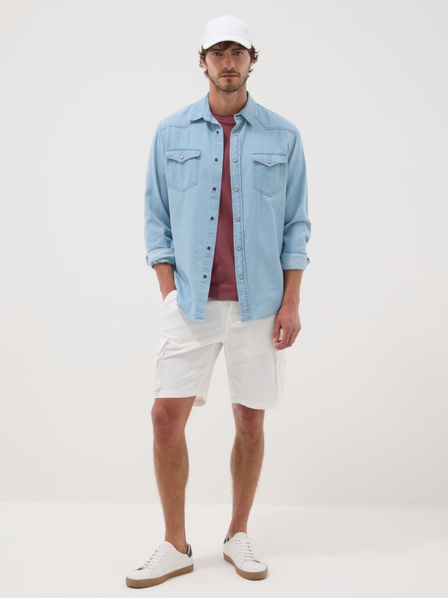 White stretch cotton cargo shorts_1