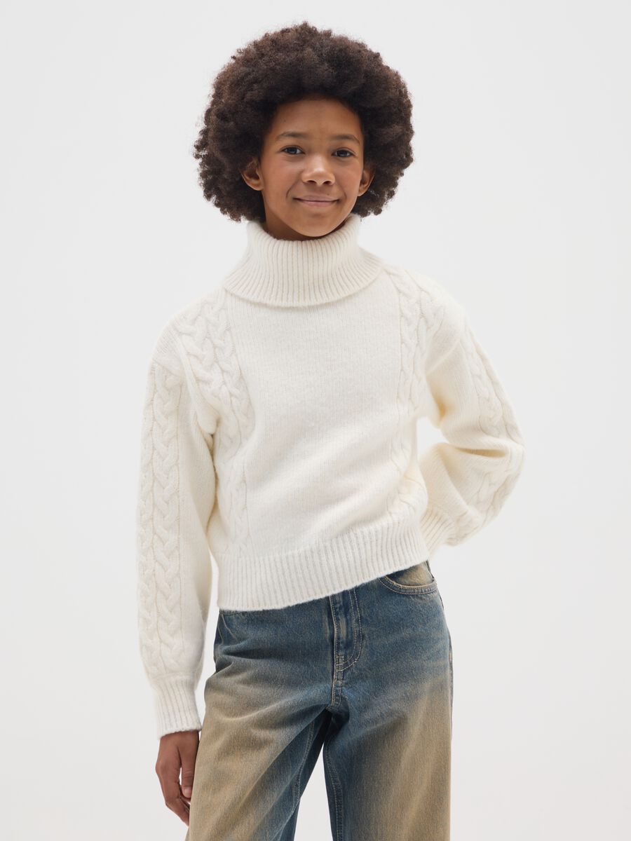 Girls' white turtleneck jumper, regular fit and knitted_0
