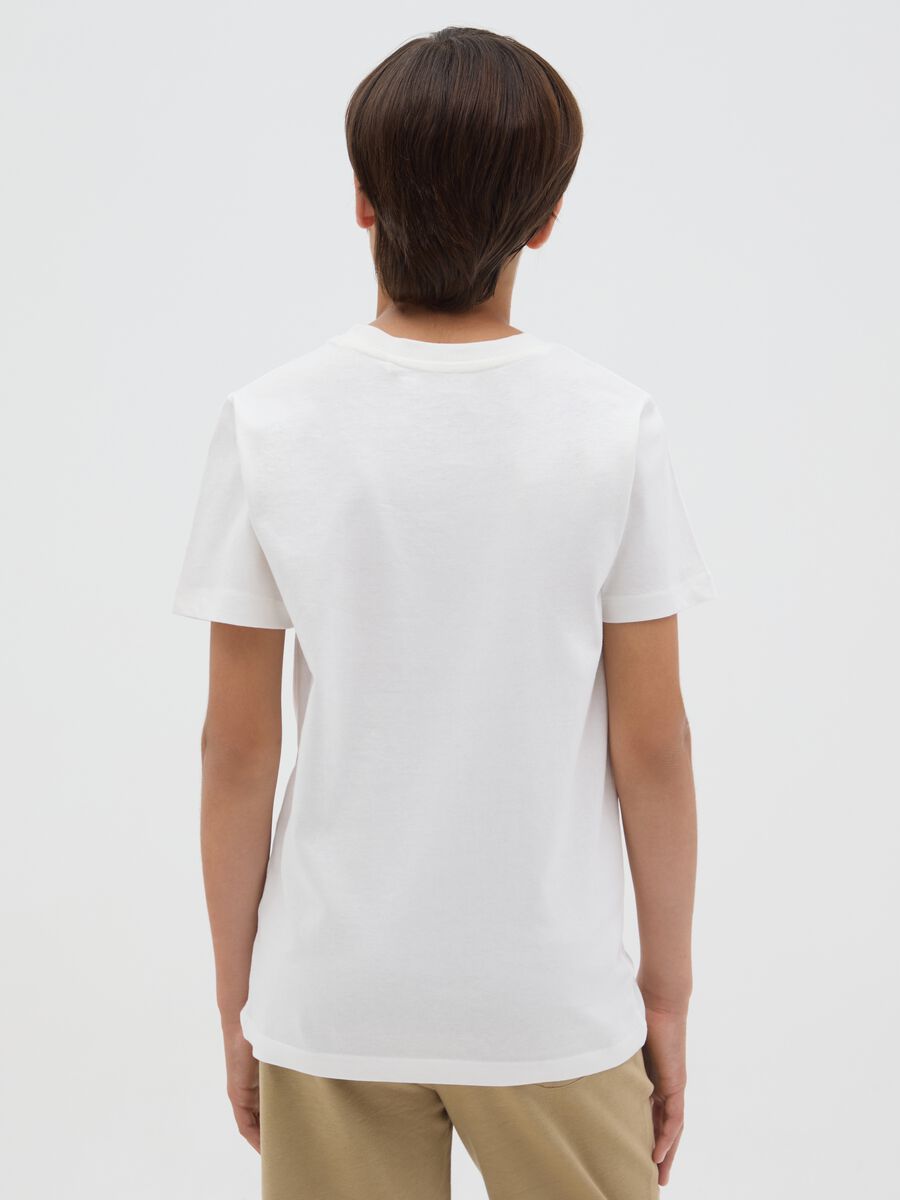 T-shirt bianca in cotone bio con stampa lettering_1