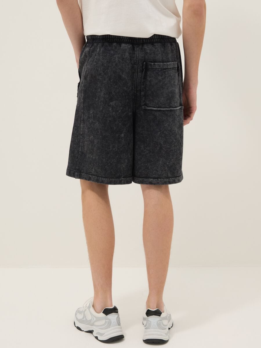 Black cotton-blend Bermuda shorts with elasticated waist_2