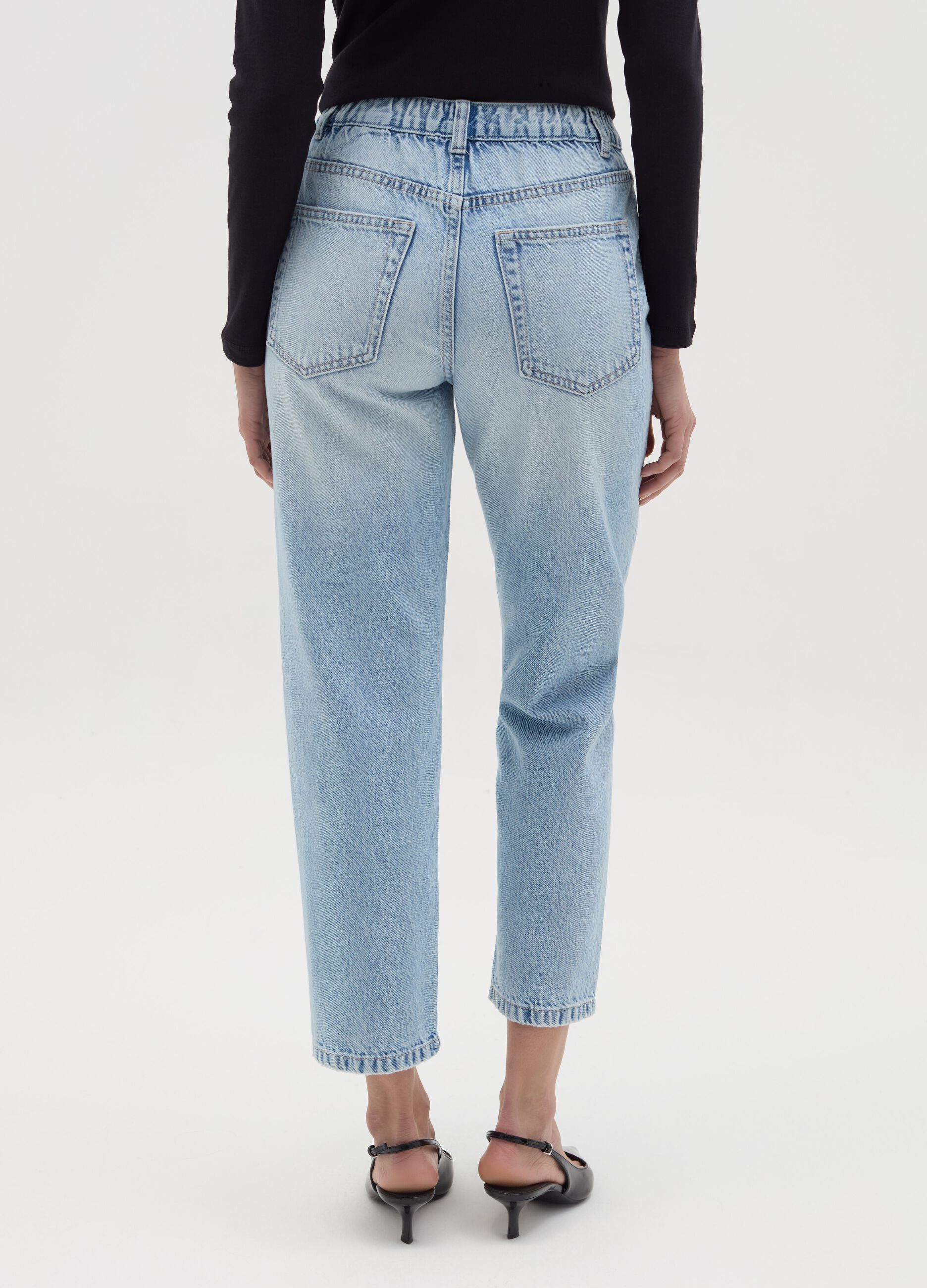 Cropped mum-fit jeans