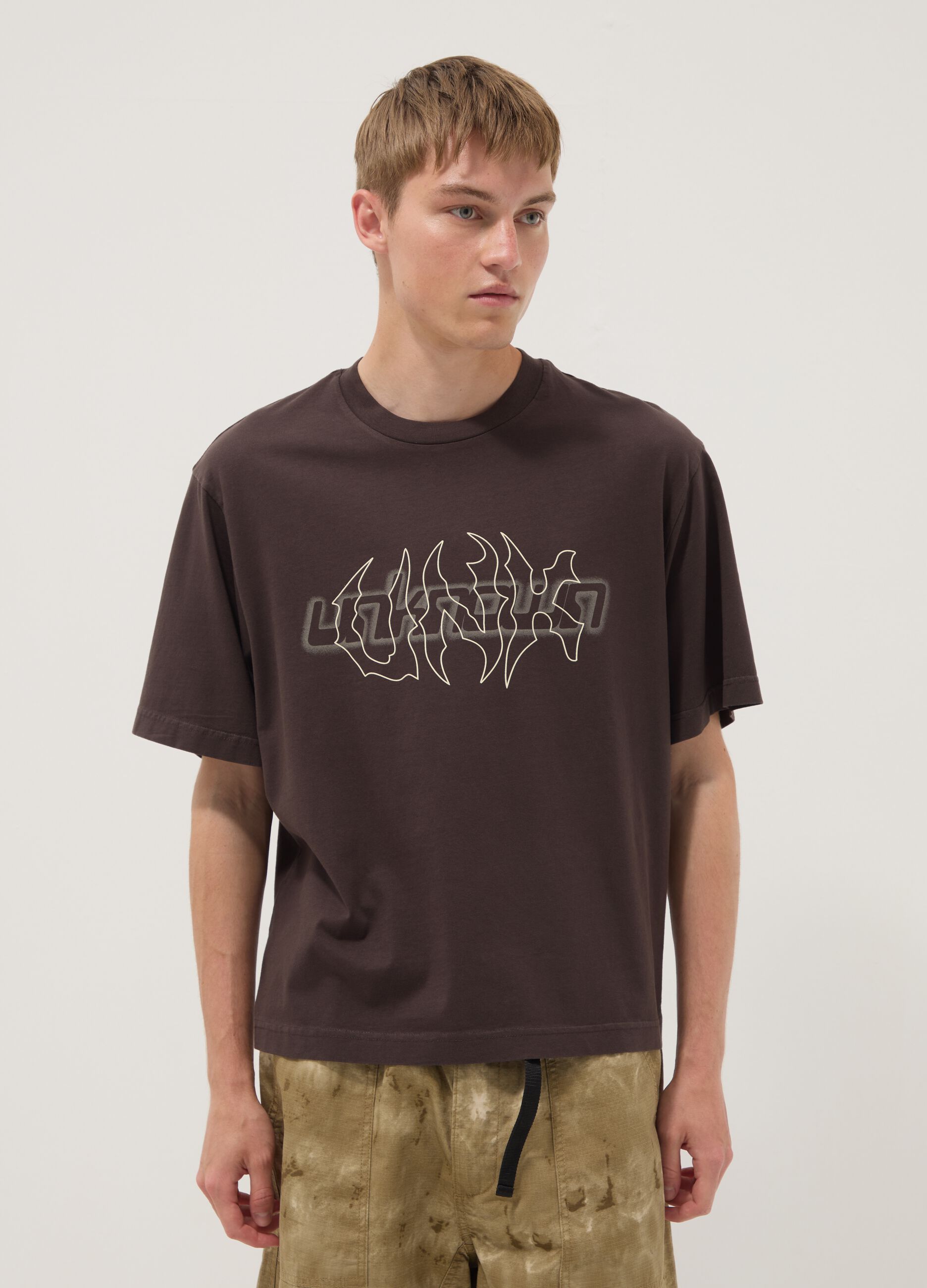 T-shirt marrone a maniche corte in puro cotone regular fit