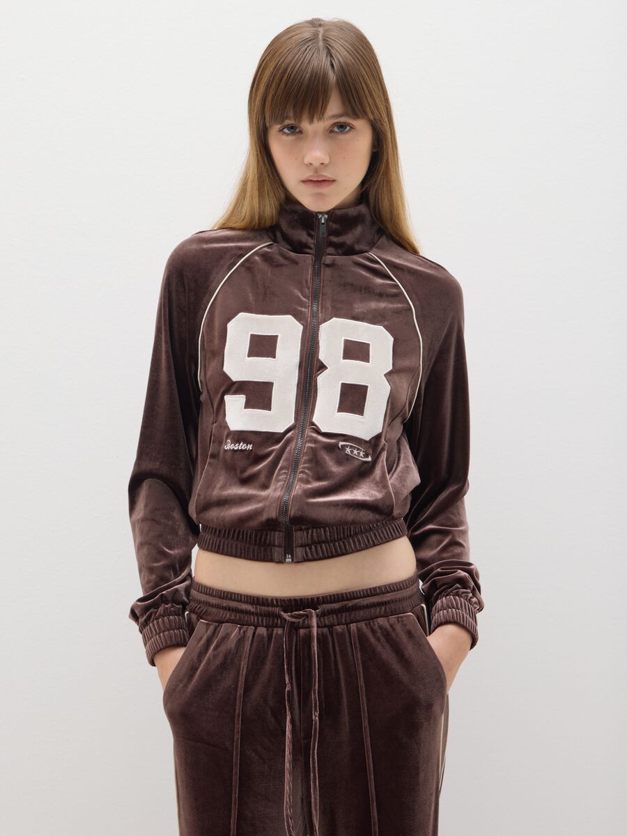 Felpa marrone con zip regular fit_1