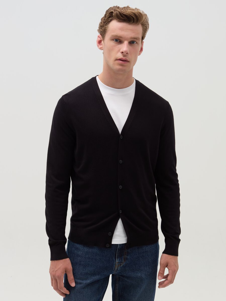 V-neck cardigan_0