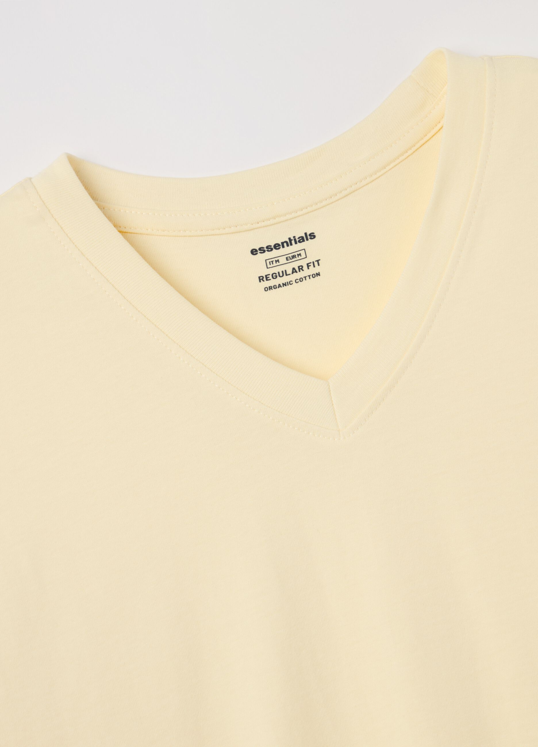 Organic cotton T-shirt with V neck