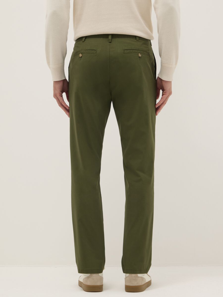 Pantaloni chino in cotone elasticizzato verde regular fit_2