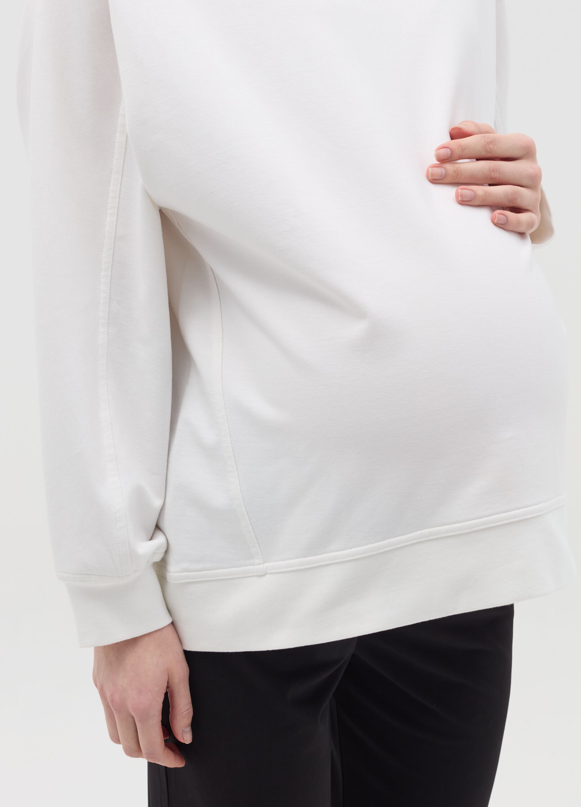 Solid colour maternity sweatshirt