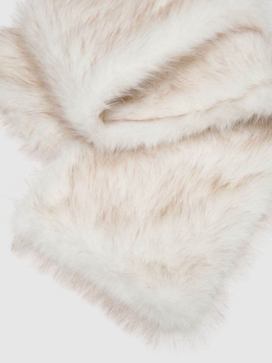 White Scarf_2