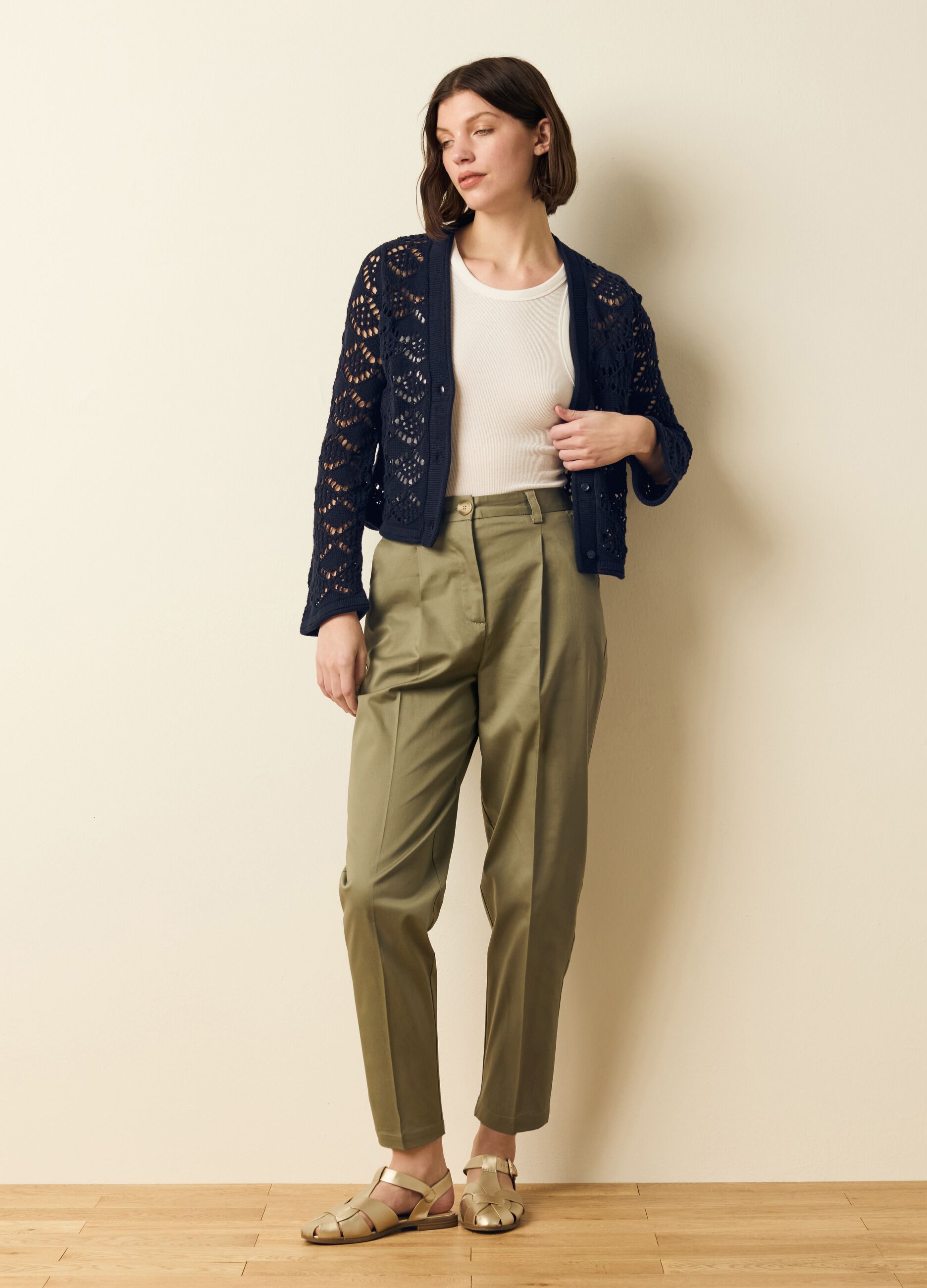 Cardigan crochet scollo a V