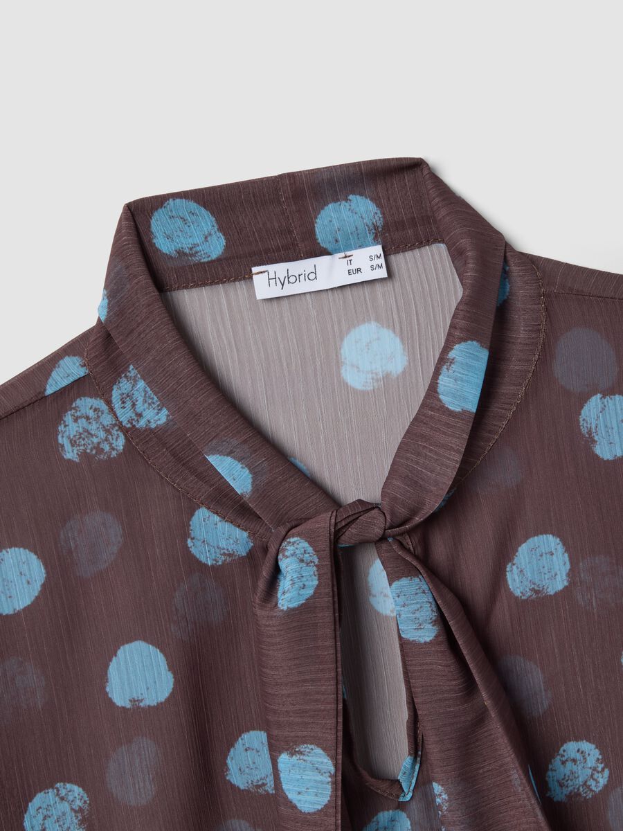 Blusa con maniche lunghe multicolor a pois regular fit_5