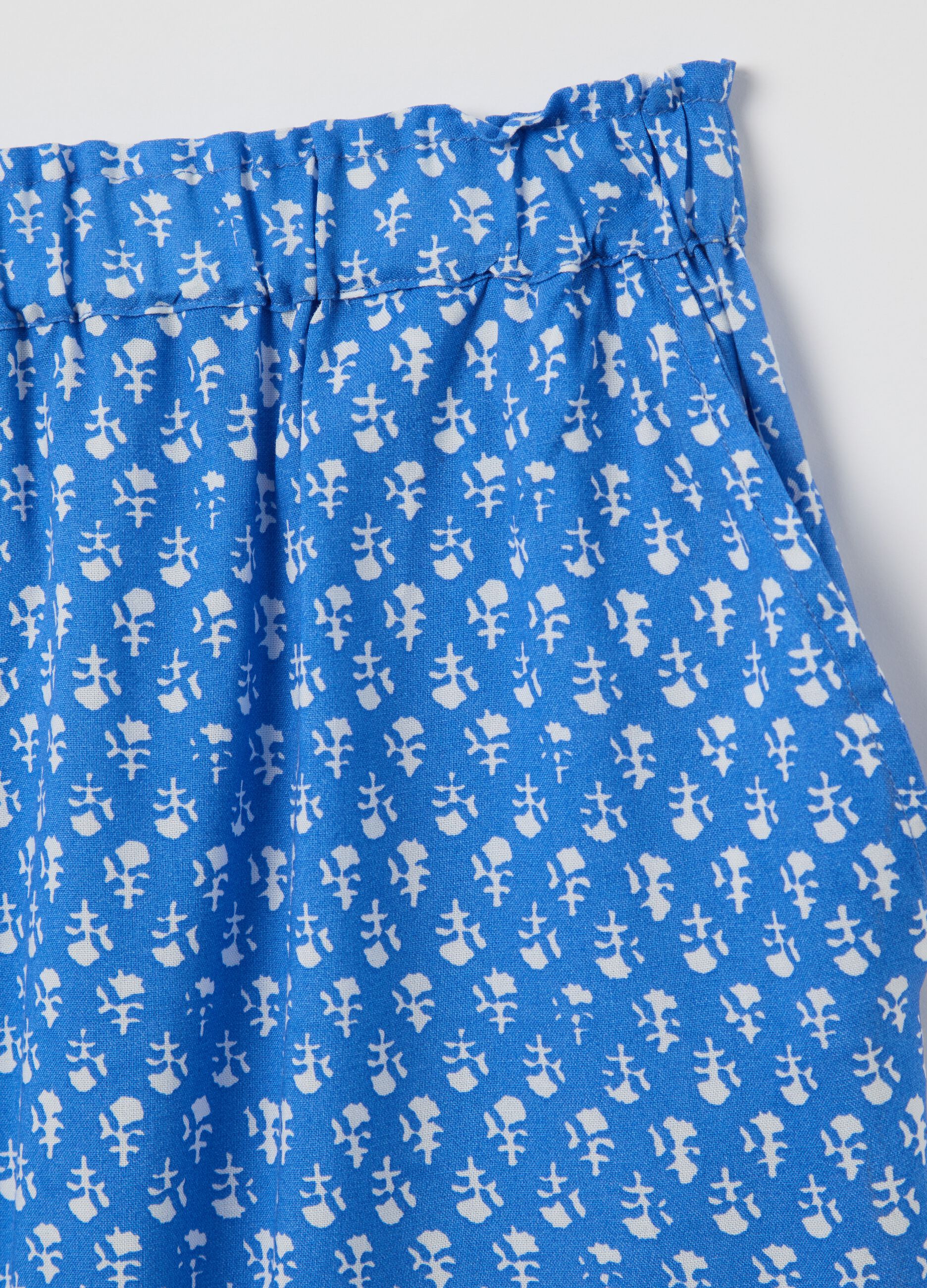 Light blue viscose shorts with ethnic pattern