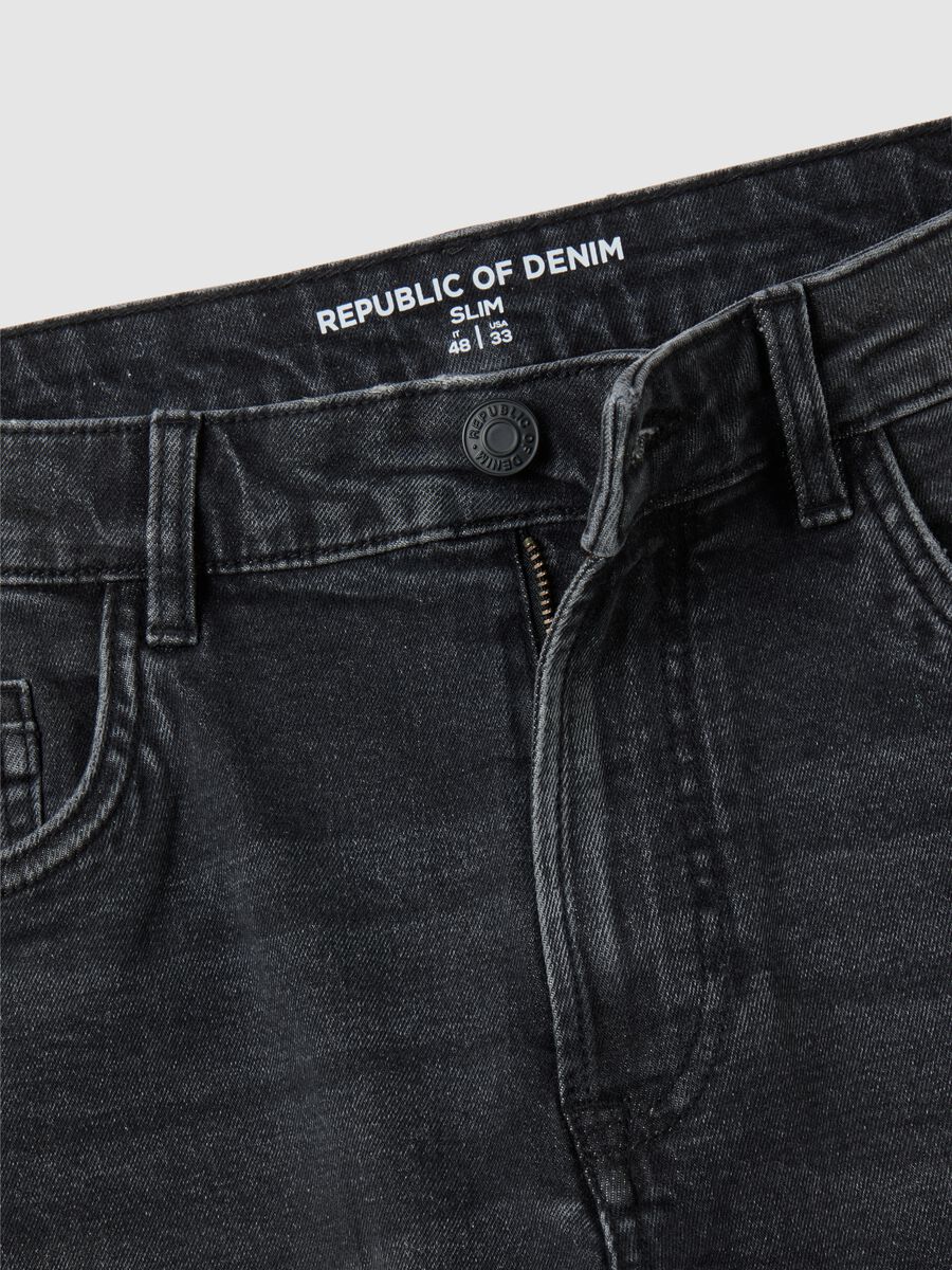 Men's Slim Fit Black Denim Bermuda Shorts_1