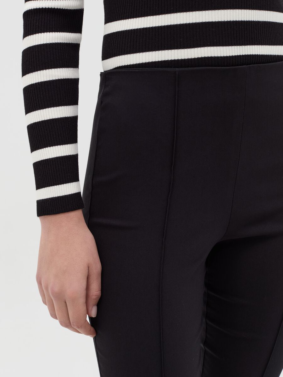 Cropped treggings with embossed seams_2