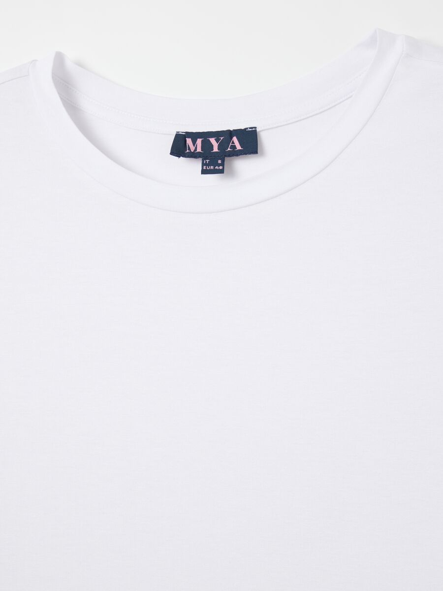 Curvy white regular-fit T-shirt in stretch viscose_1