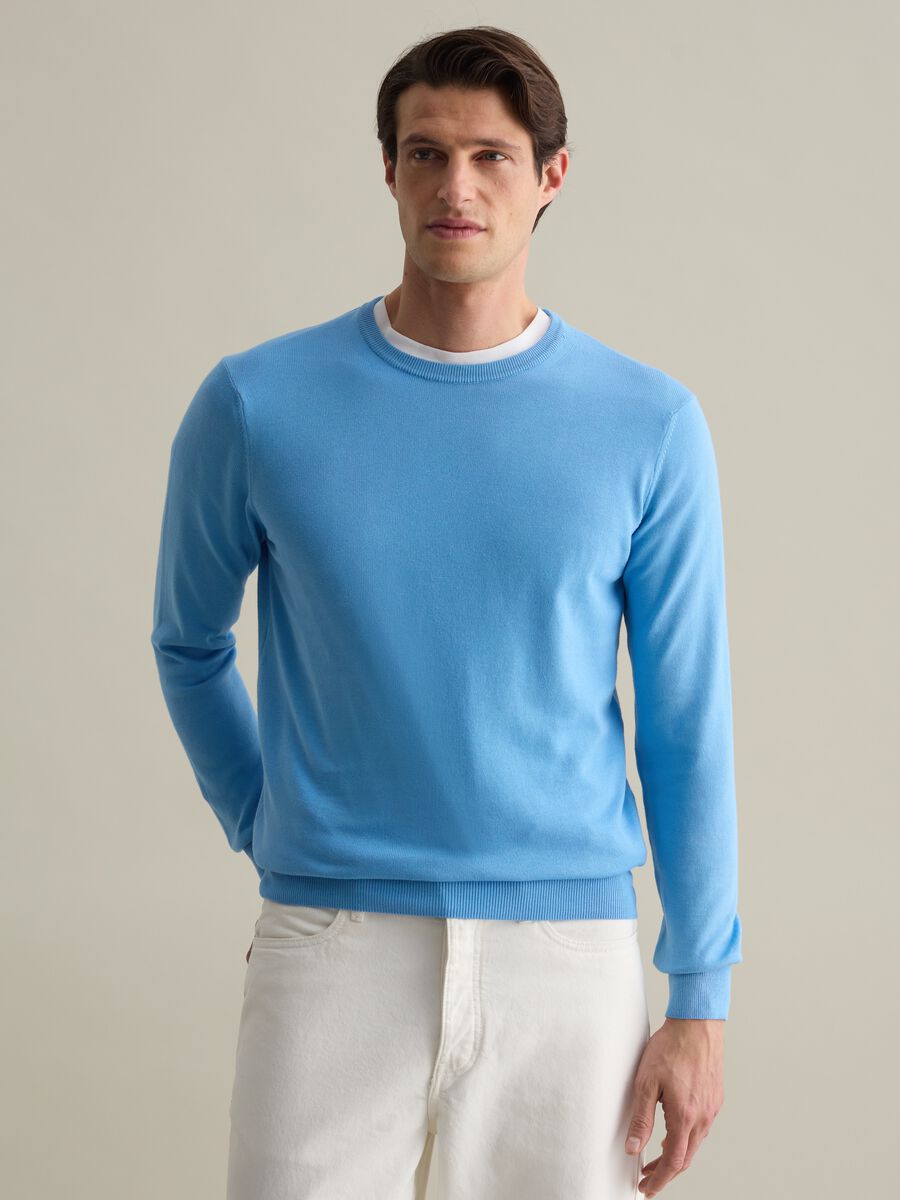 Solid colour pullover with round neck_0