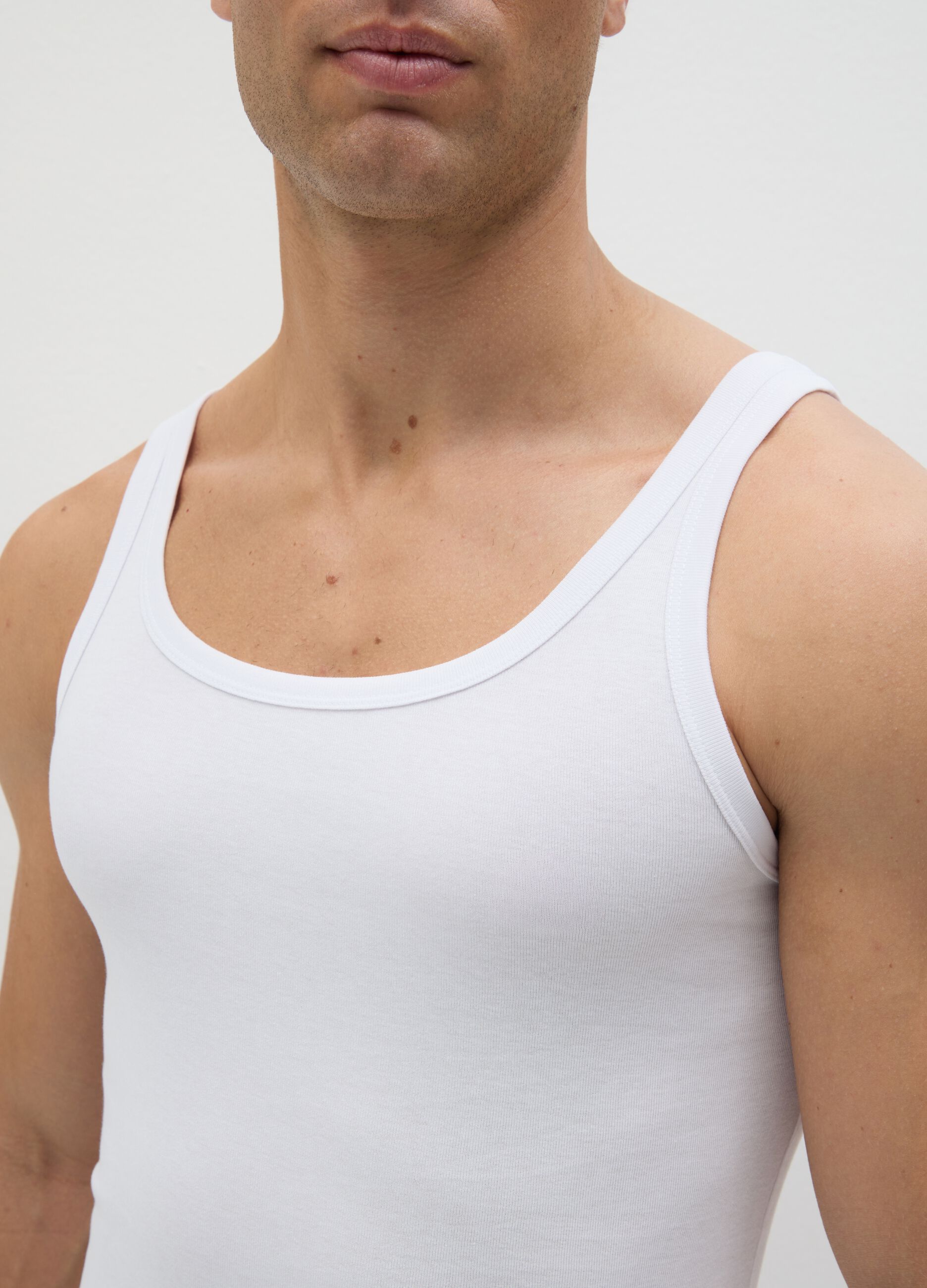 Two-pack white vests with round neck