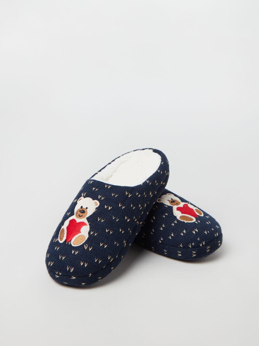 Pantofole con ricamo orso e cuore_2