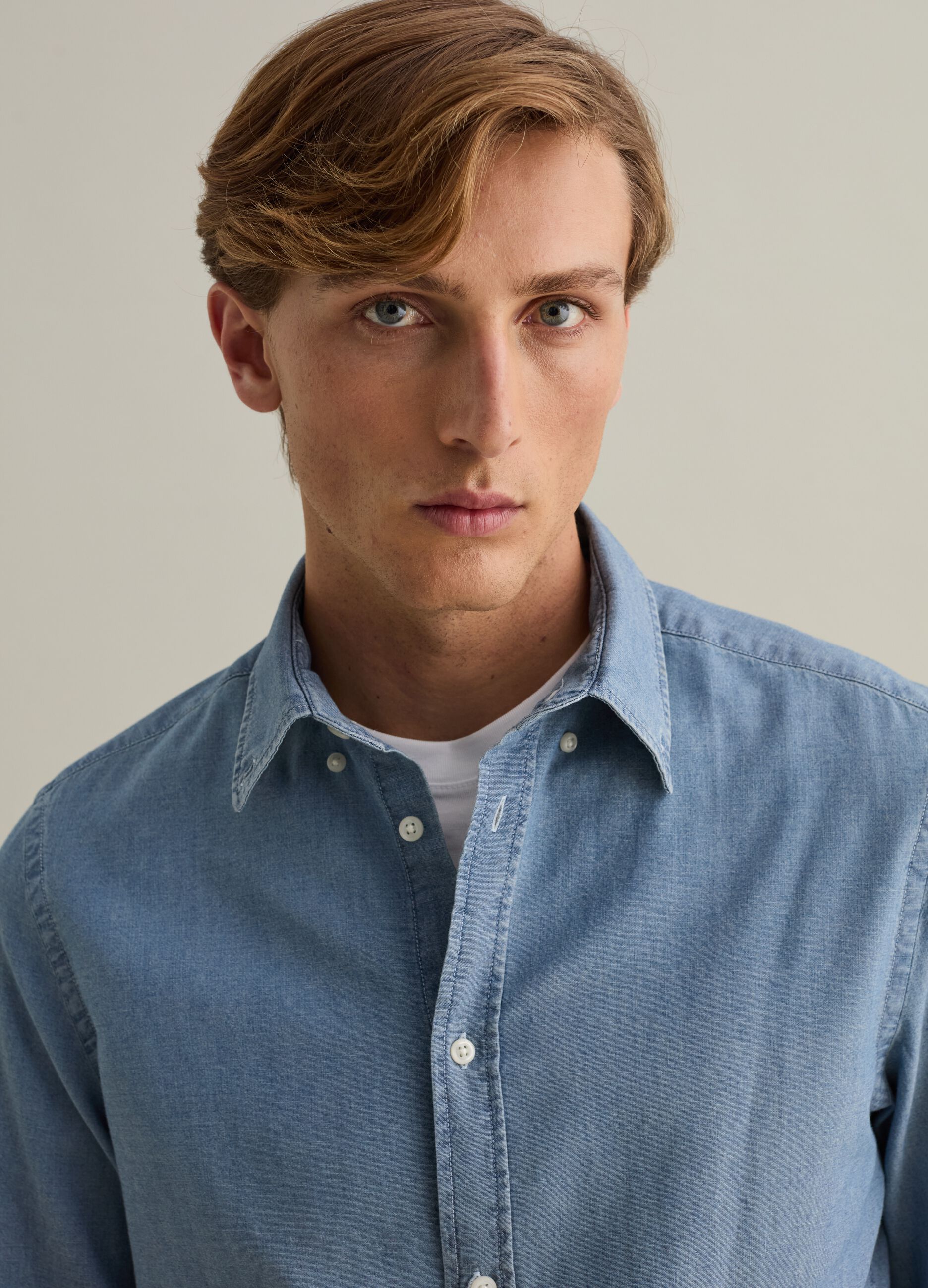 Camicia regular fit in cotone chambray