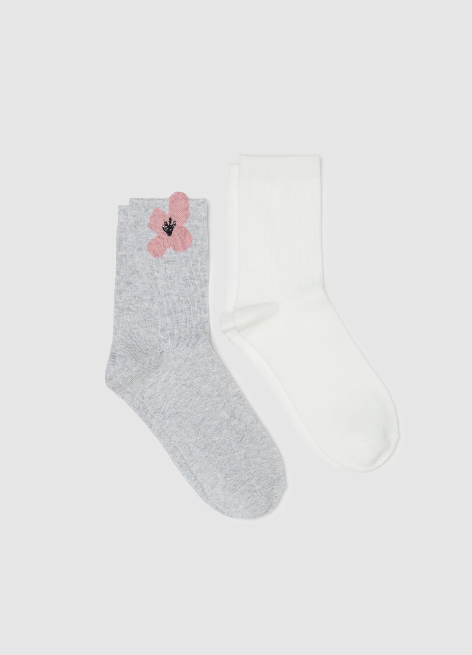 Two-pair pack short socks with flower