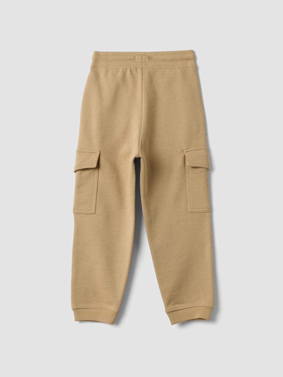 Pantaloni jogger beige in misto cotone con tasche cargo per bambino_1