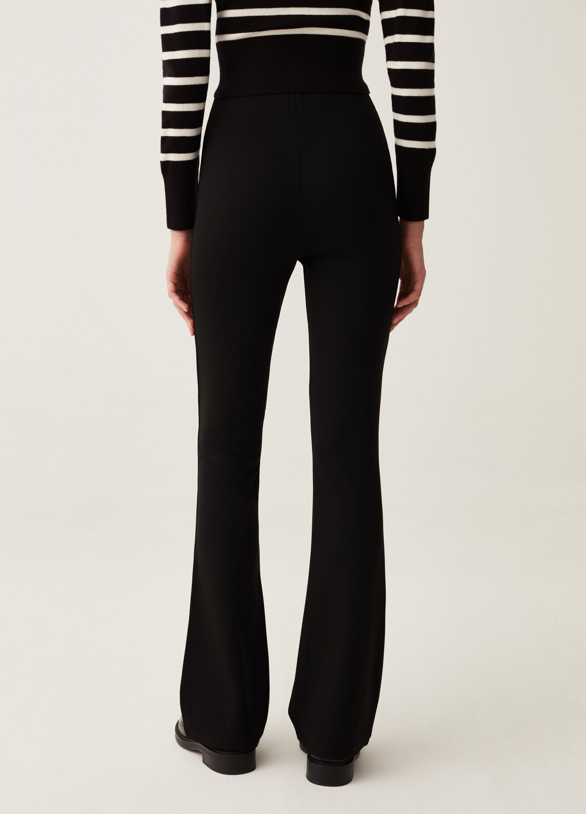 Leggings flare fit a vita alta_2