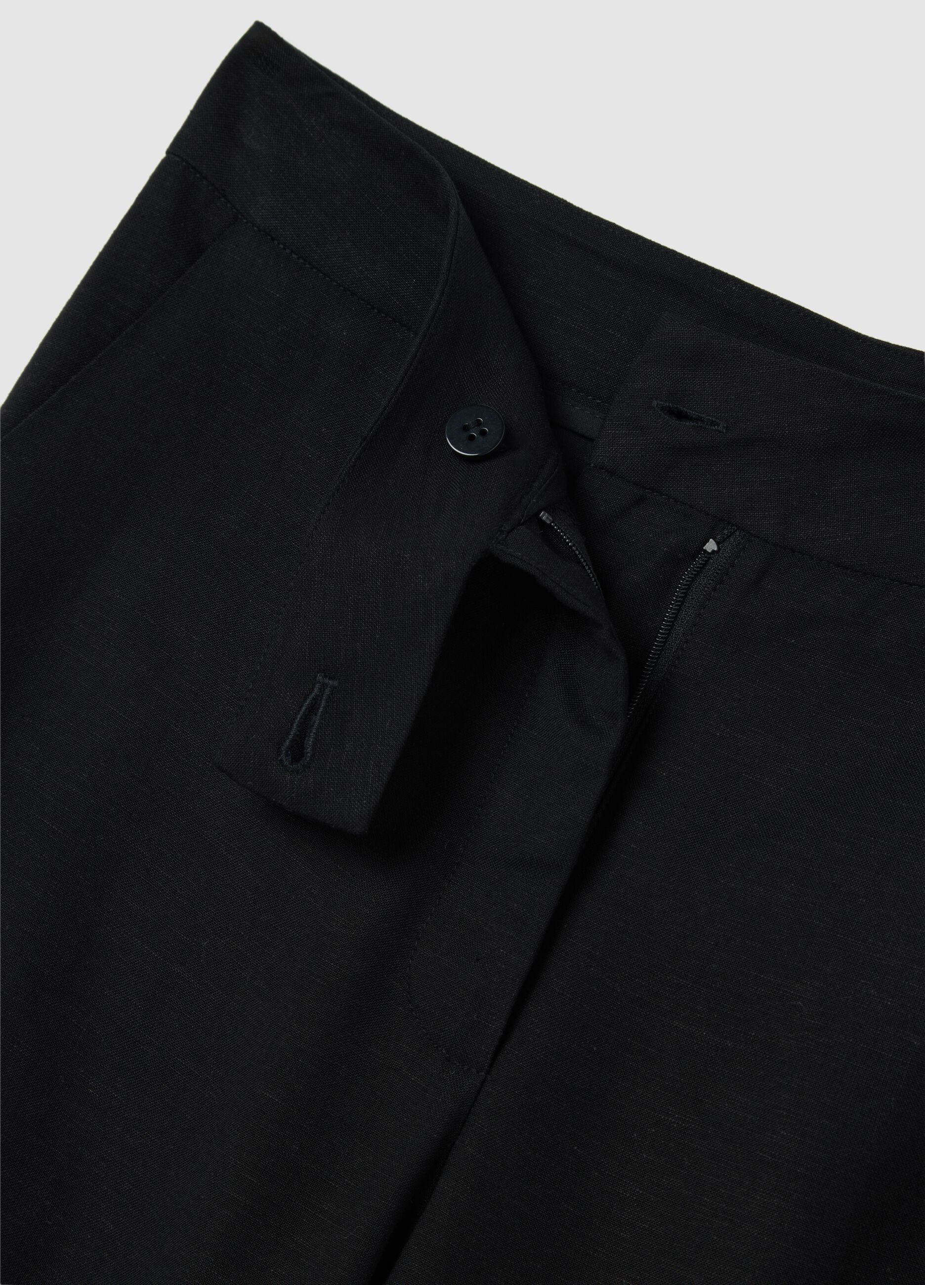 Women's black regular-fit trousers in viscose and linen blend