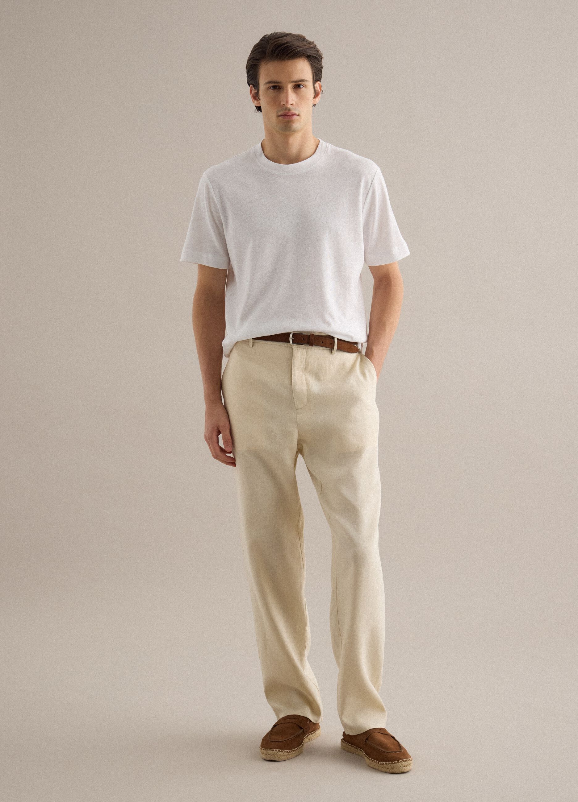 T-shirt in misto lino e cotone bianca regular fit