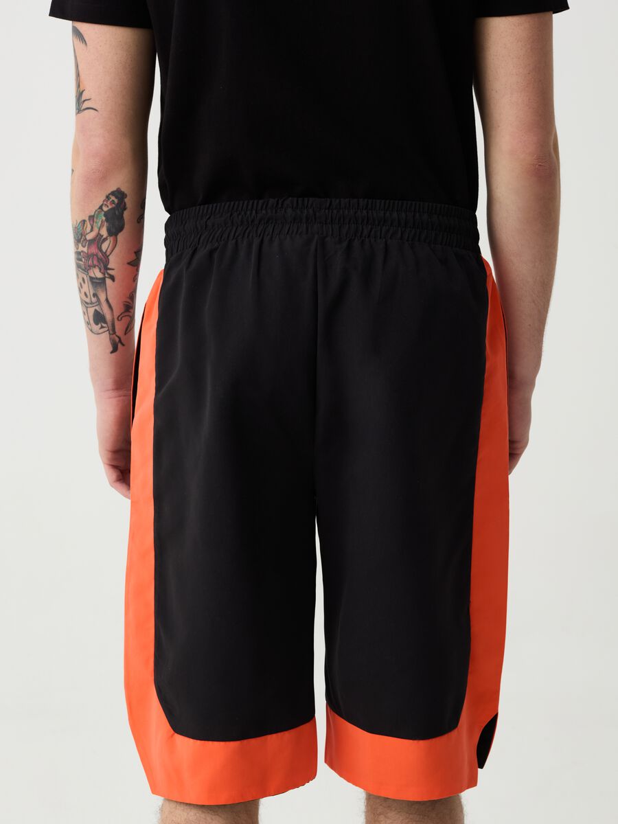 Bermuda joggers with contrasting bands_2