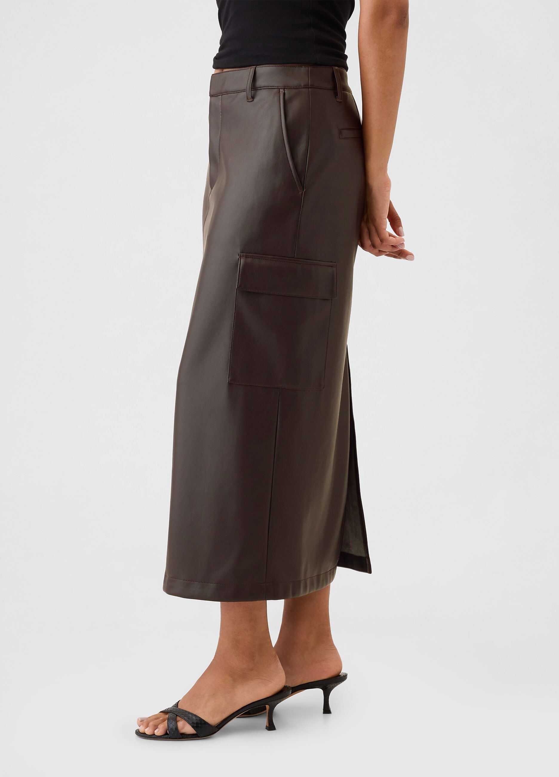 Glossy-effect midi cargo skirt