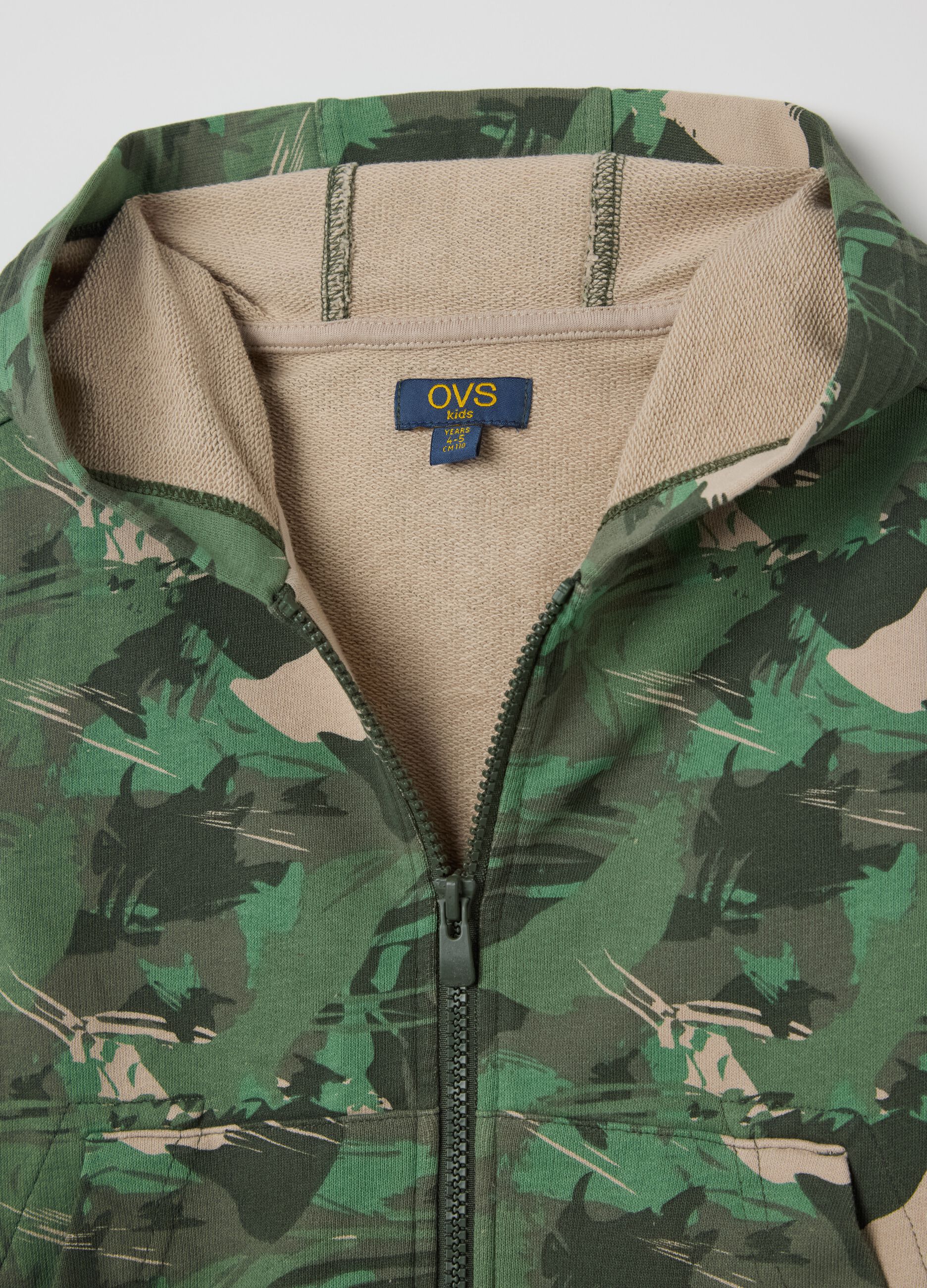 Green full-zip sweatshirt in camouflage French terry with hood