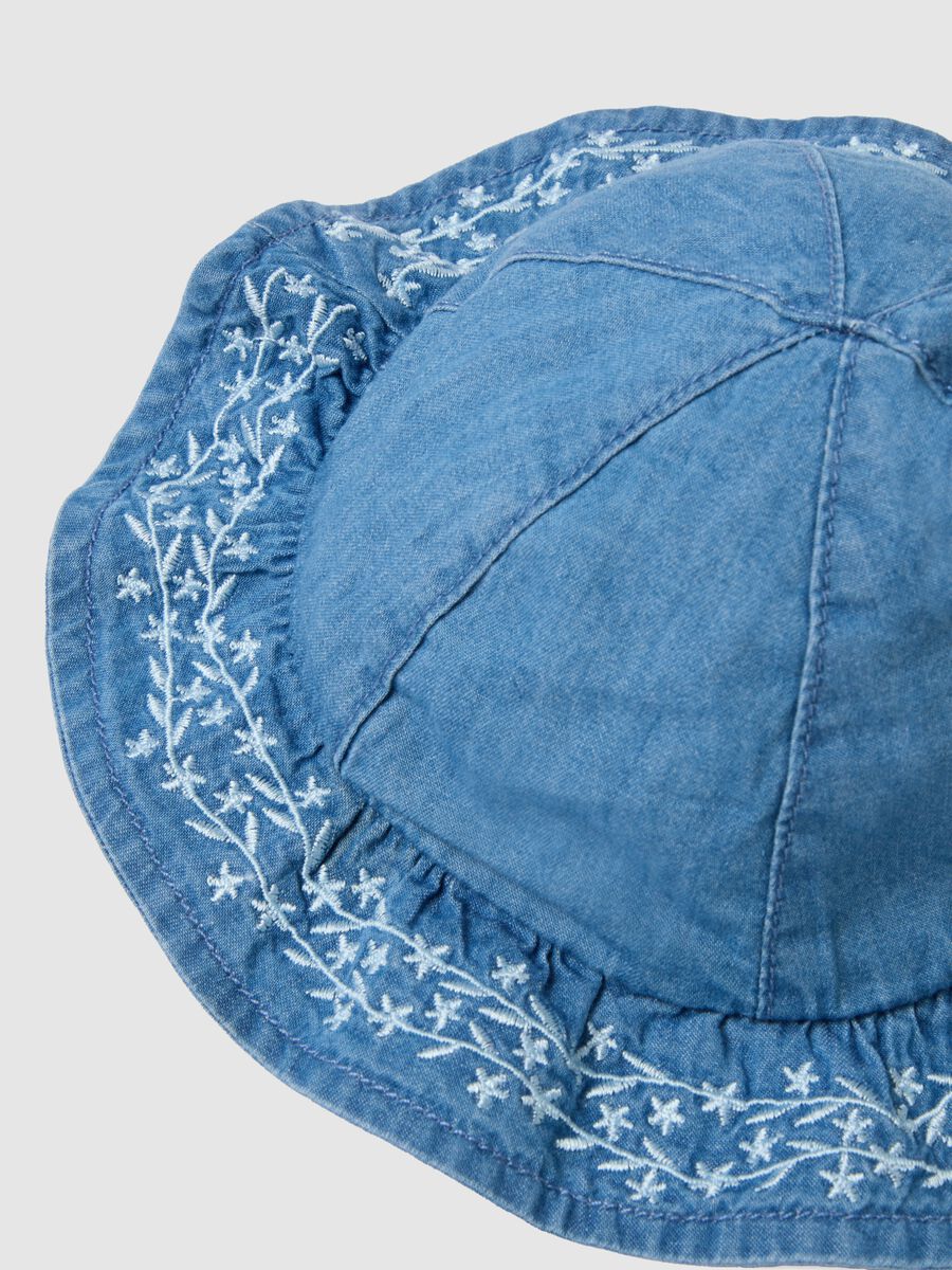 Blue denim pure cotton hat for babies with embroidered details_1