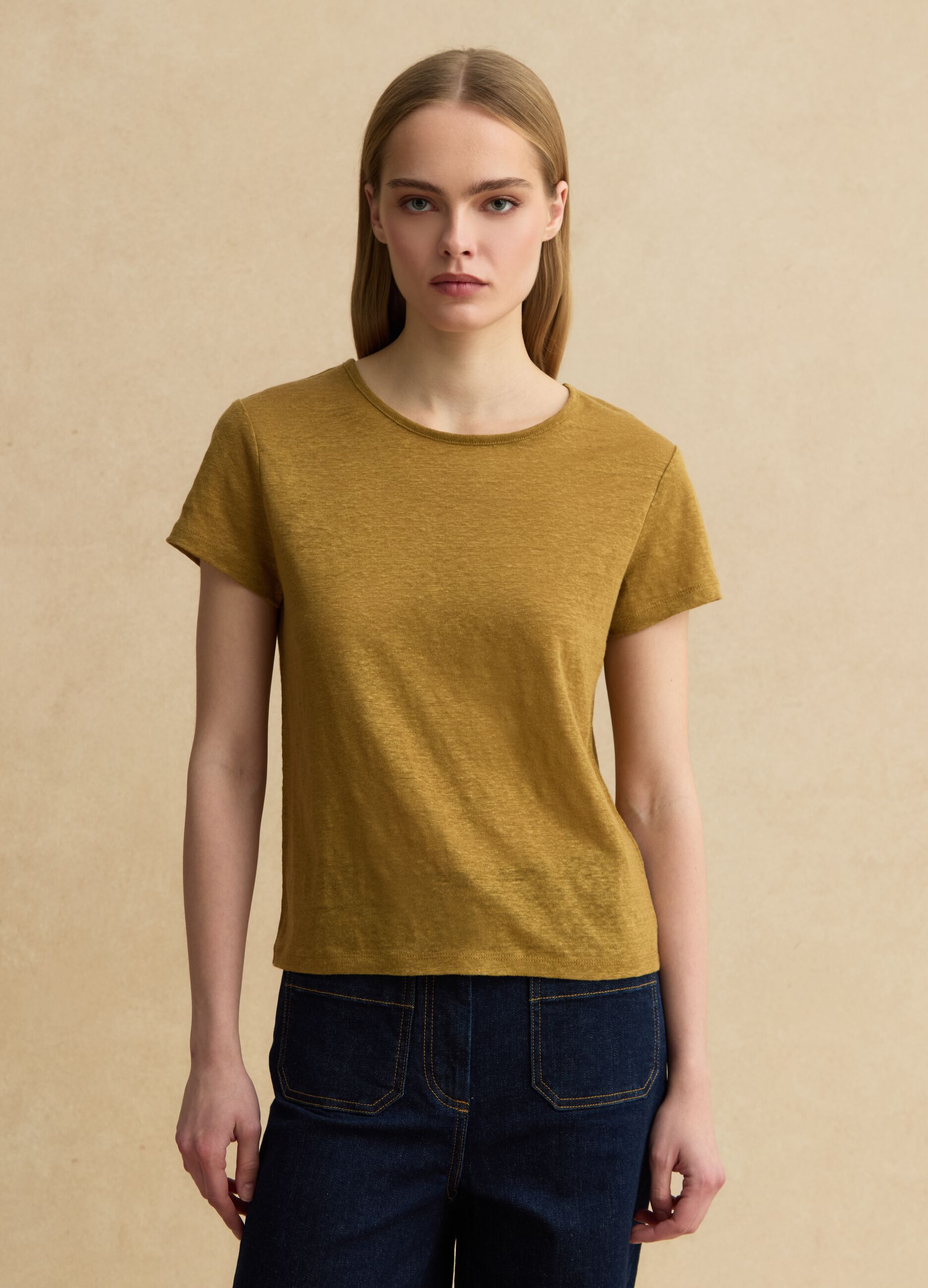 Green pure linen short-sleeve T-shirt, regular fit