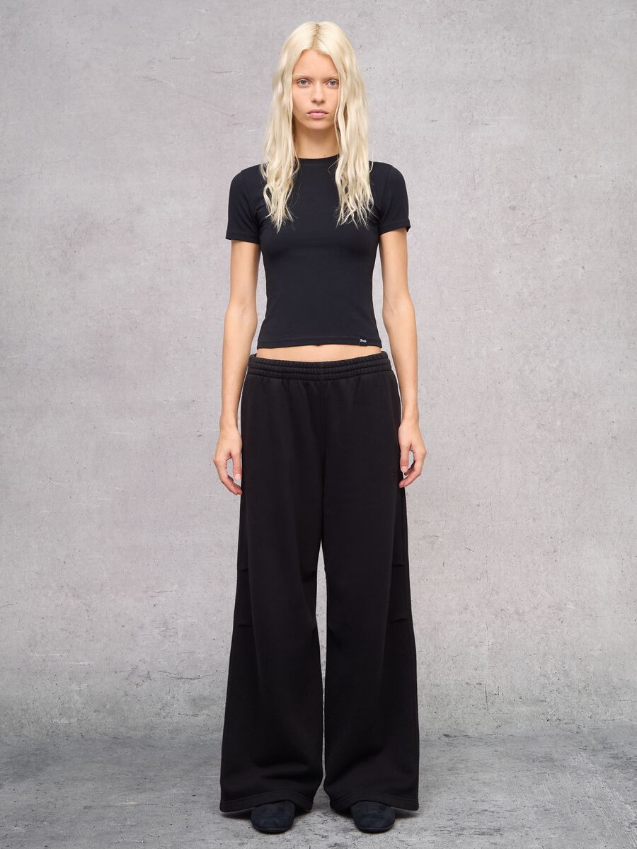 Perfect Black T-shirt_3