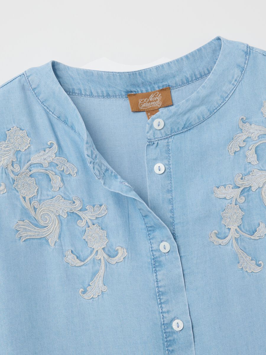 Maternity shirt in Tencel with embroidery_5