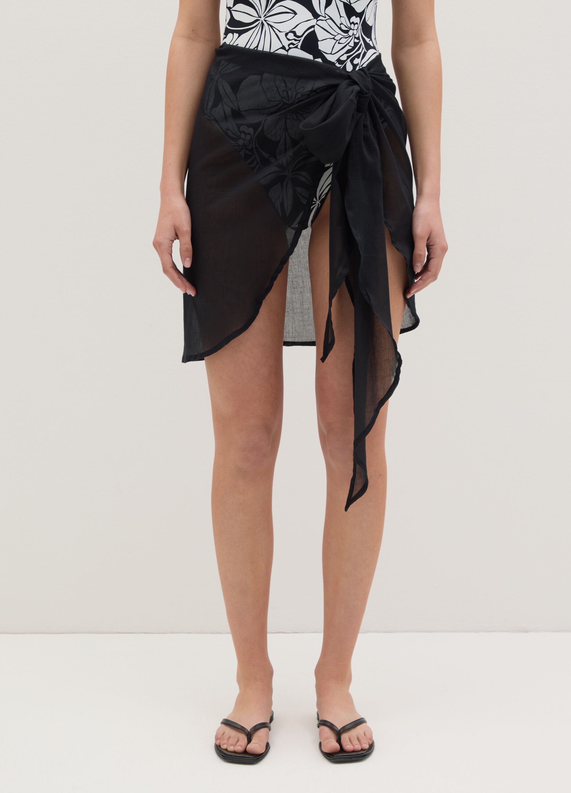 Women's black beach cover-up in 100% cotton with regular fit