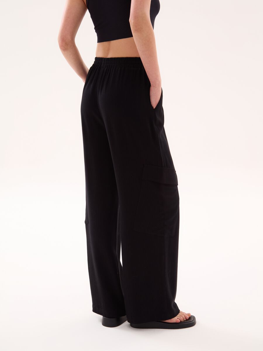Wide-Leg Linen Cargo Trousers Black_4