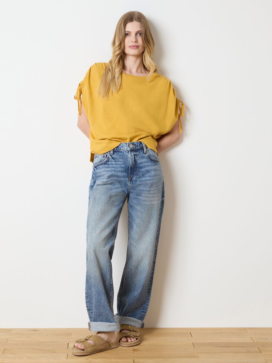 T-shirt with gathered sleeves_0