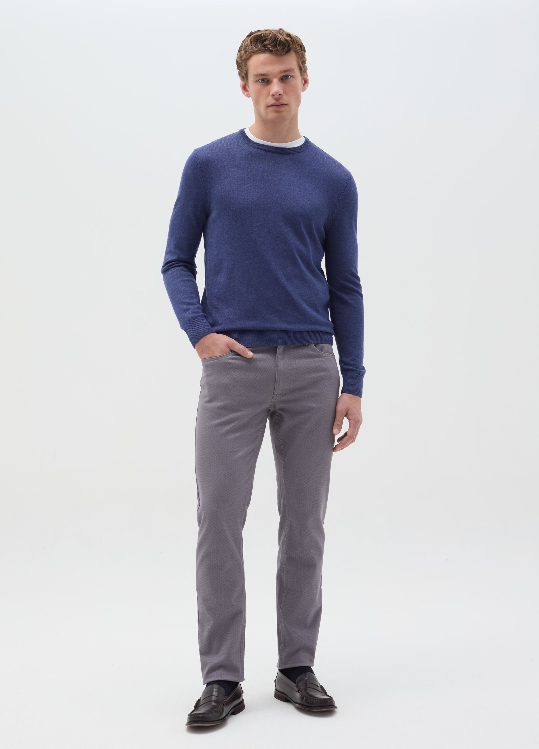 Round neck pullover