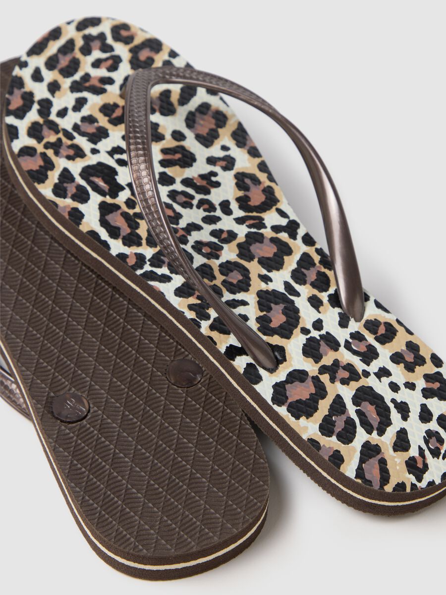 Women’s flip-flop in multicoloured PVC with print_2
