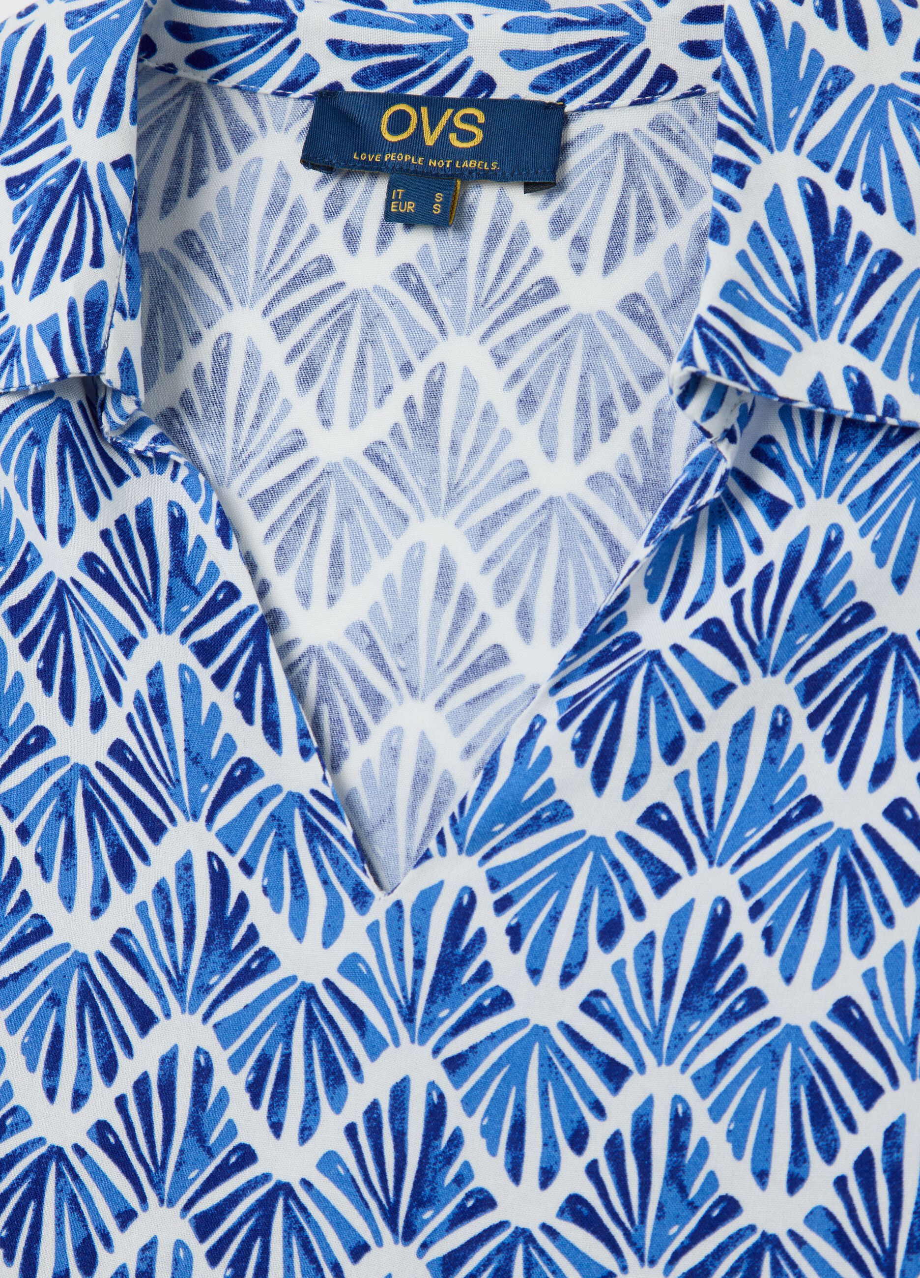 Blusa in viscosa con scollo a polo