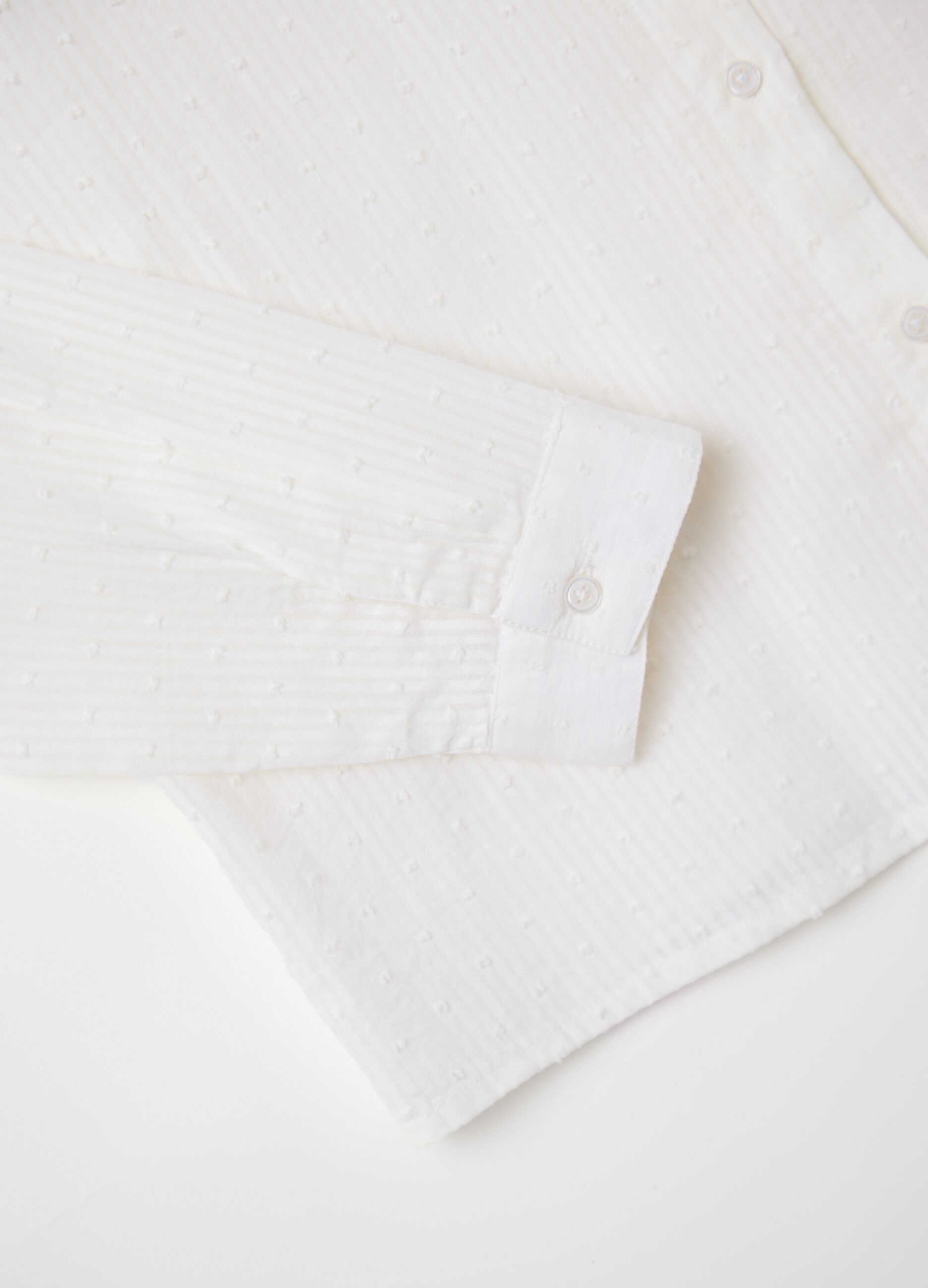 Women’s white shirt in 100% cotton with regular fit