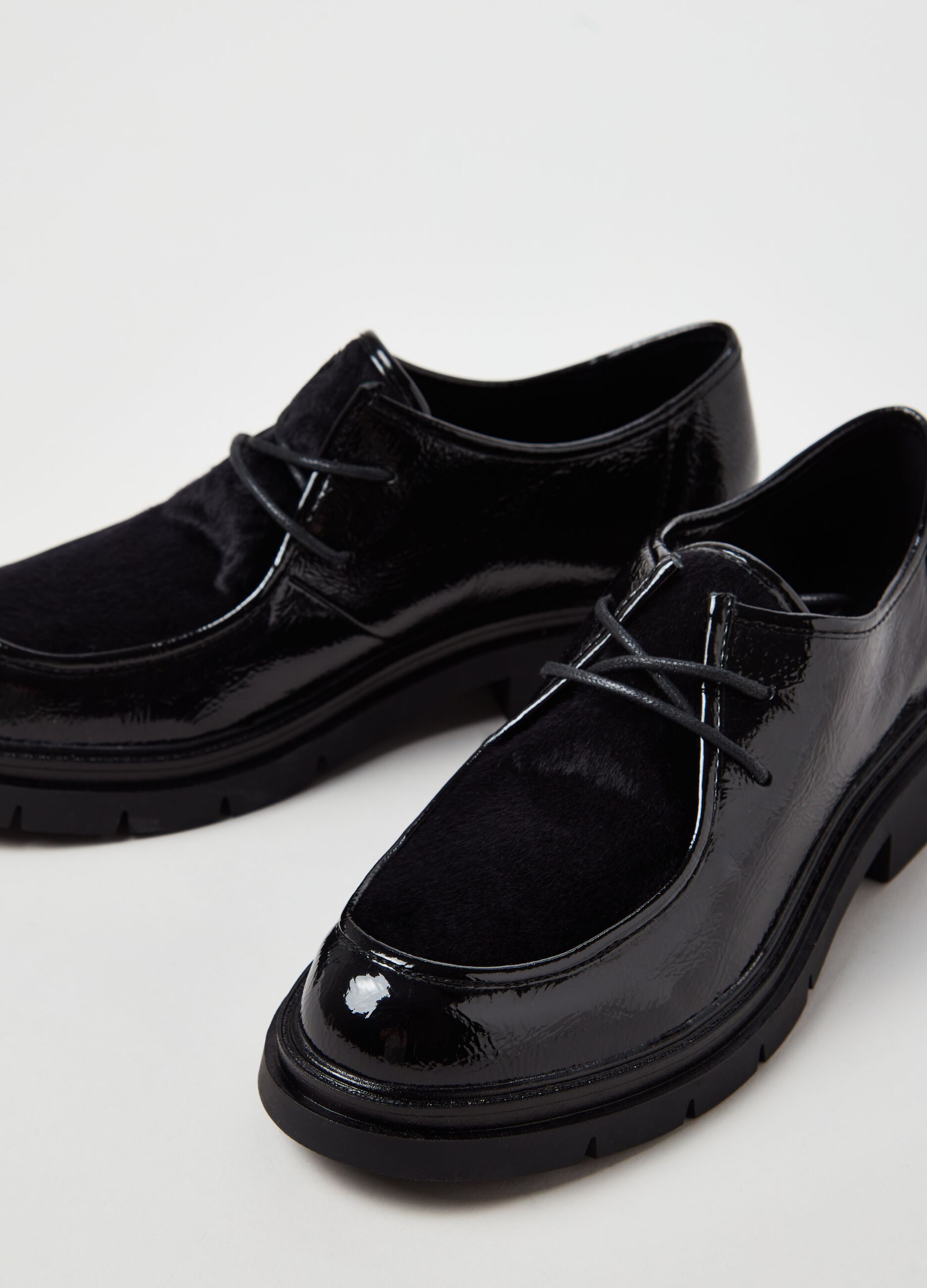 Scarpa derby con eco pelliccia_1