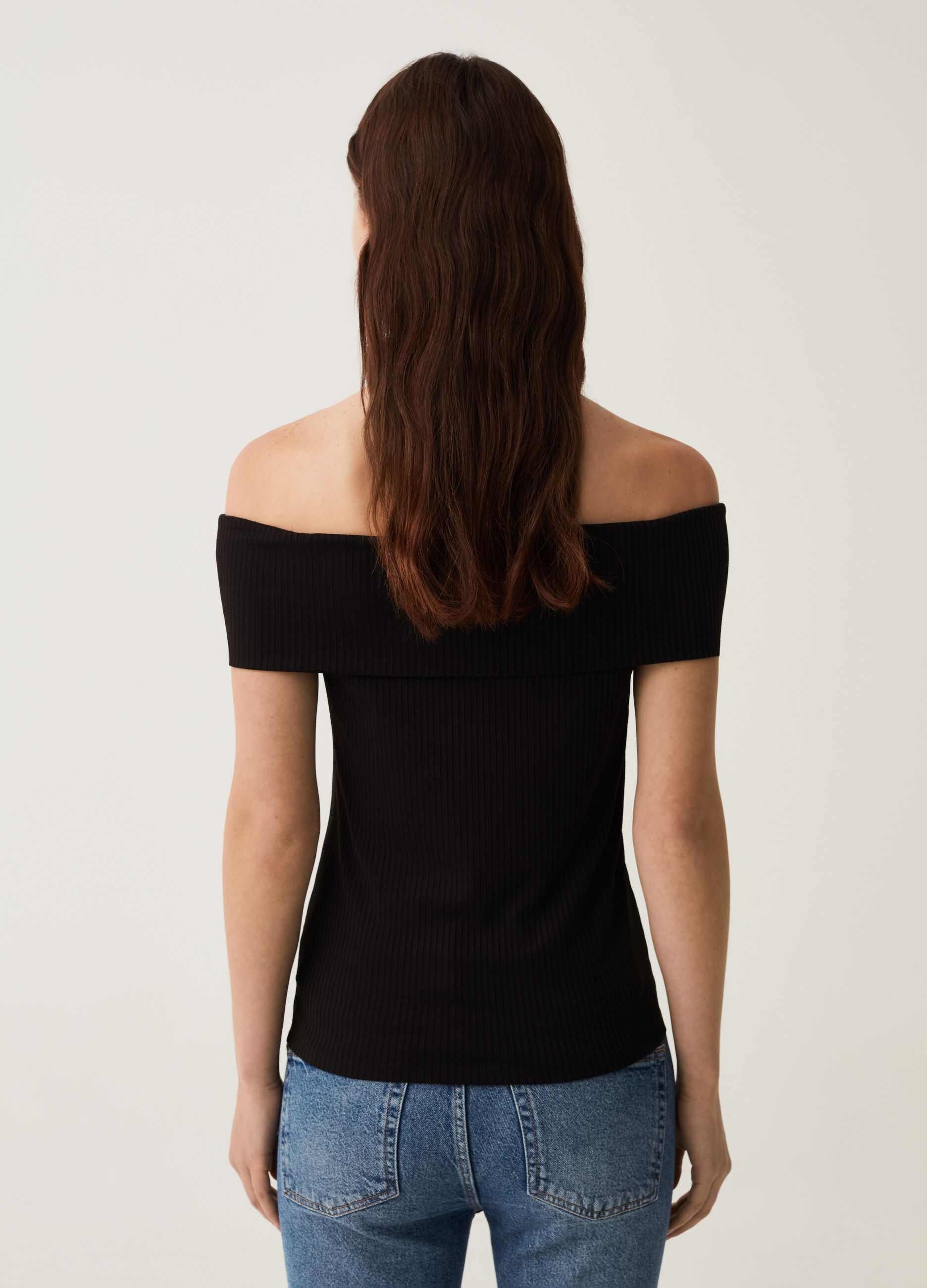 T-shirt a coste piatte con spalle scoperte_2
