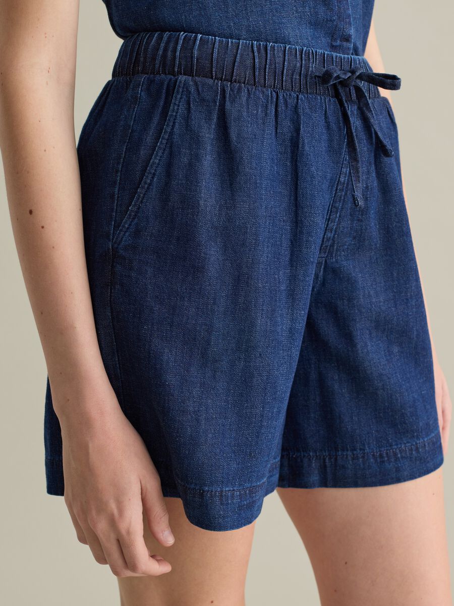 Denim shorts with drawstring_3