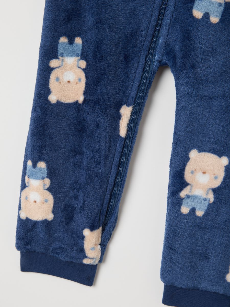 Blue sleepsuit with bears_2