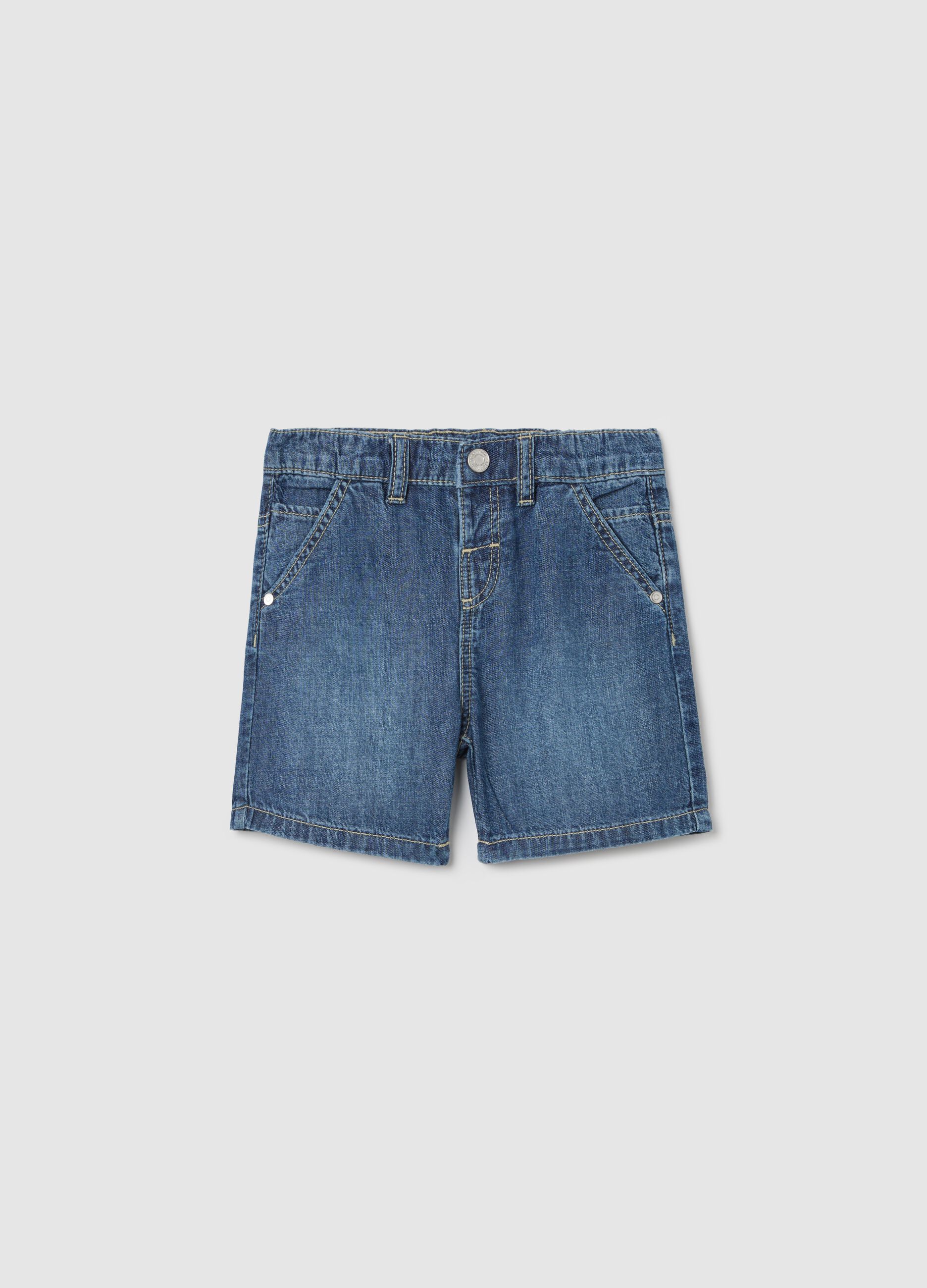 Shorts in denim