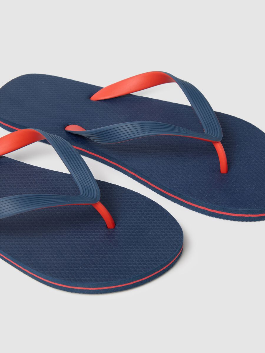 Men's multicolour flip-flops with coloured sole and straps_1