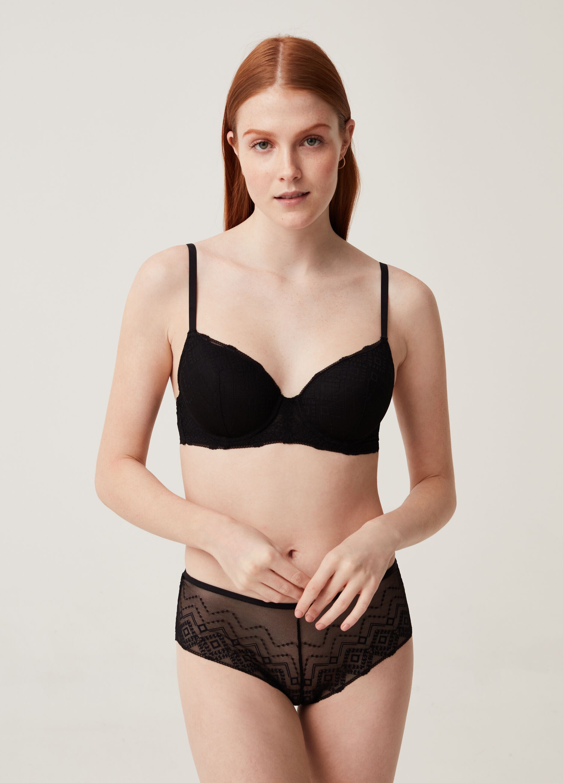 Culotte in pizzo con disegno geometrico_0
