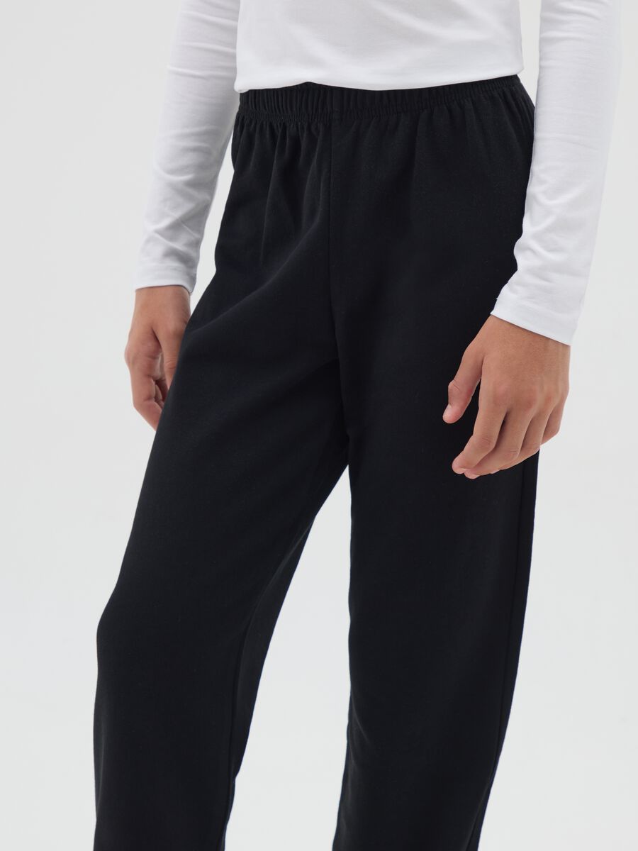 Girls' black cotton jogger trousers regular fit_3